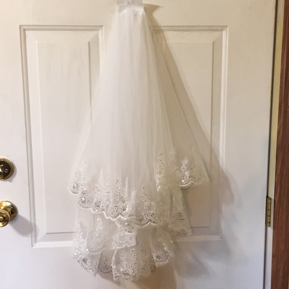 Two Tier Wedding Veil Ivory NEW